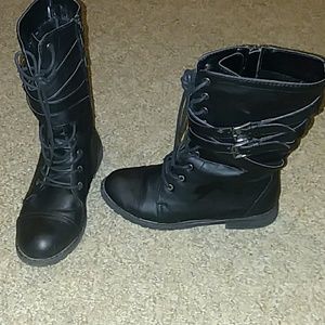 Women combat boots